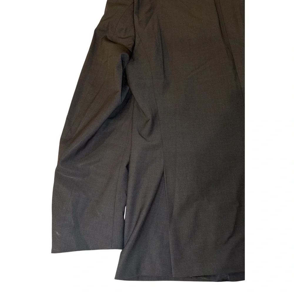 Calvin Klein 2 Piece Wool Suit Mens 42R Charcoal Grey Modern Formal Business‎